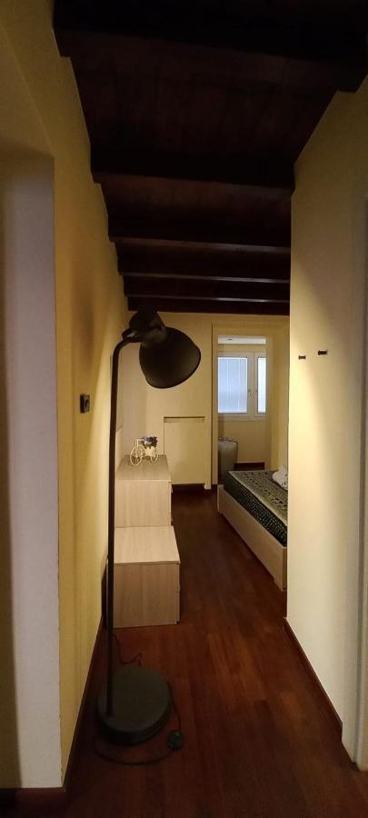 Daisy Apartment In Centro A Como Zewnętrze zdjęcie