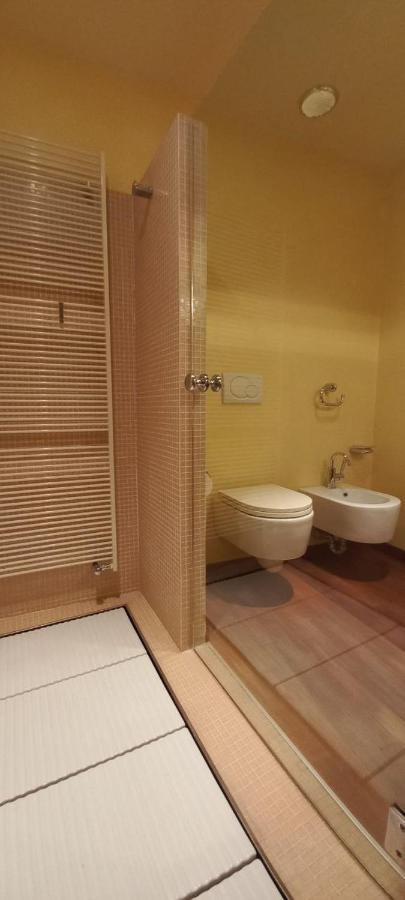Daisy Apartment In Centro A Como Zewnętrze zdjęcie