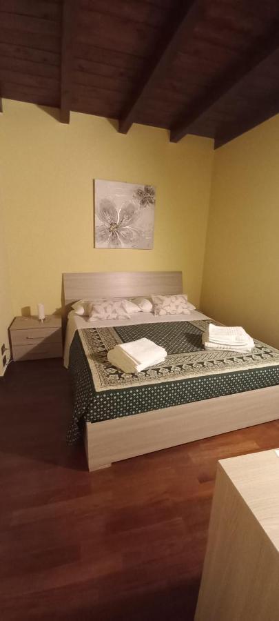 Daisy Apartment In Centro A Como Zewnętrze zdjęcie