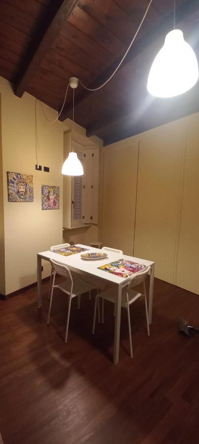Daisy Apartment In Centro A Como Zewnętrze zdjęcie