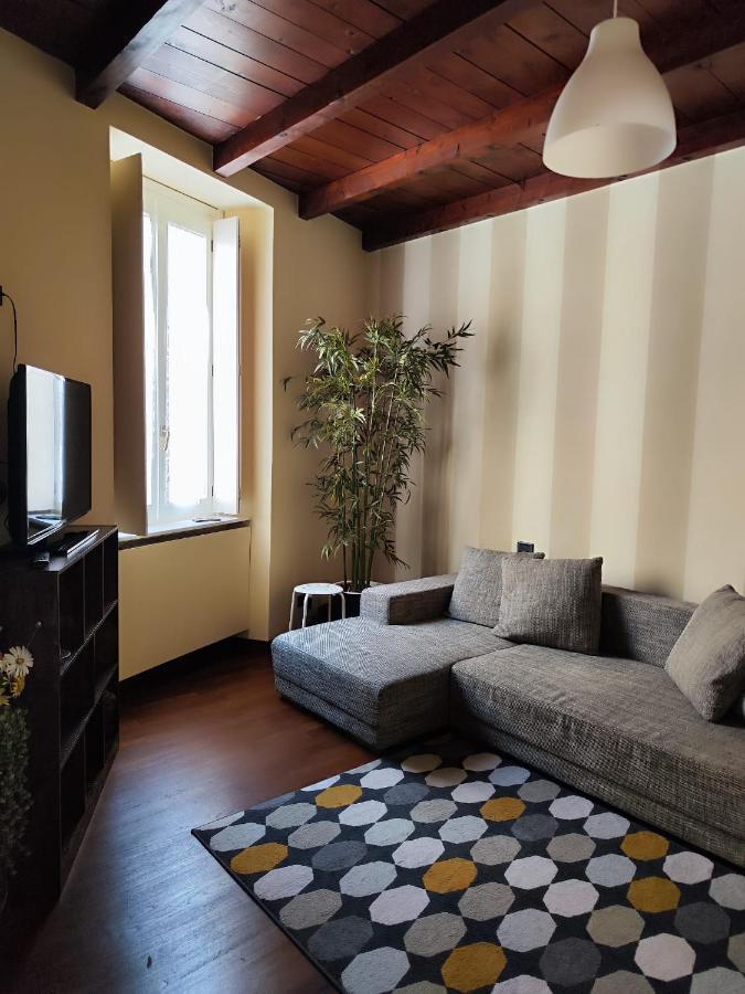 Daisy Apartment In Centro A Como Zewnętrze zdjęcie